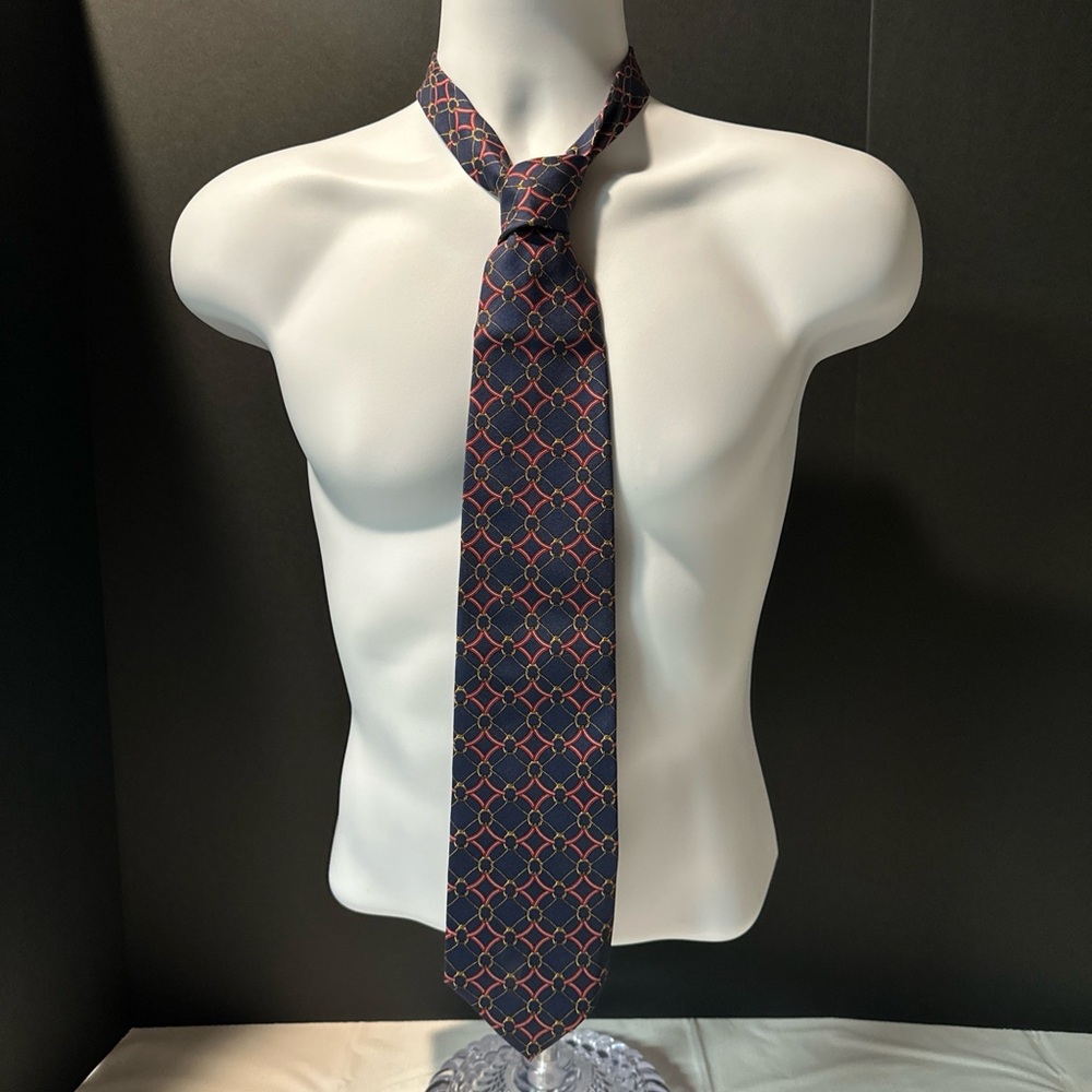 VTG Paolo Gucci Silk Neck Tie Red Equestrian Gold Silver Stirrup Link Pattern 4”